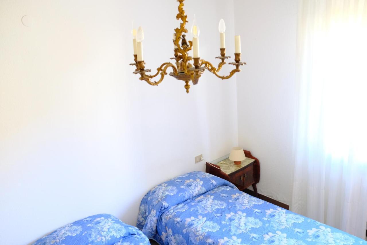 Hotel Il Canneto Porto Ceresio Bagian luar foto