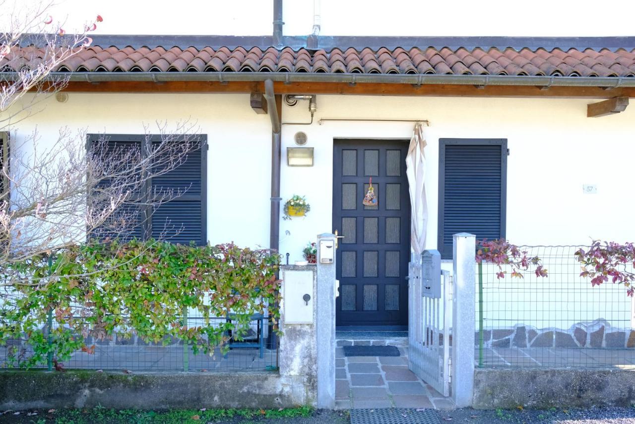 Hotel Il Canneto Porto Ceresio Bagian luar foto