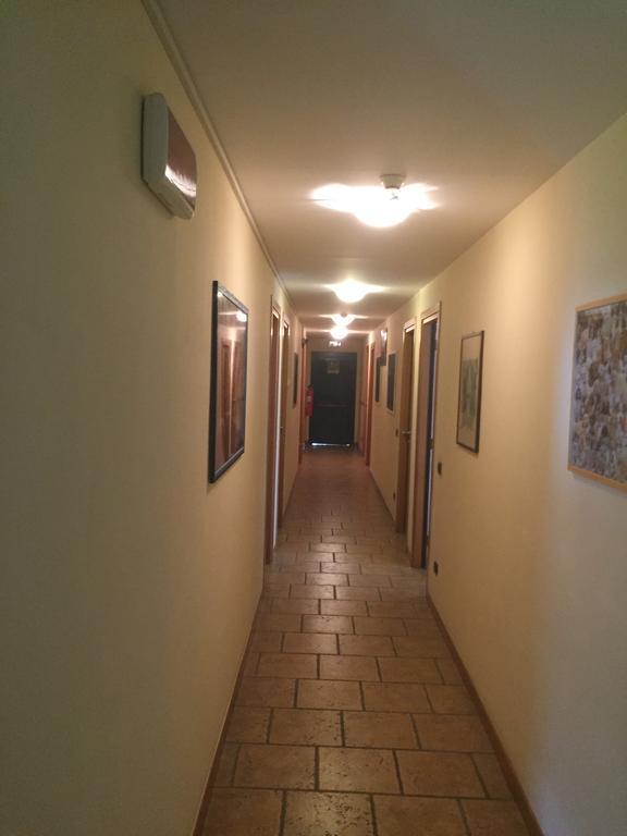 Hotel Il Canneto Porto Ceresio Bagian luar foto