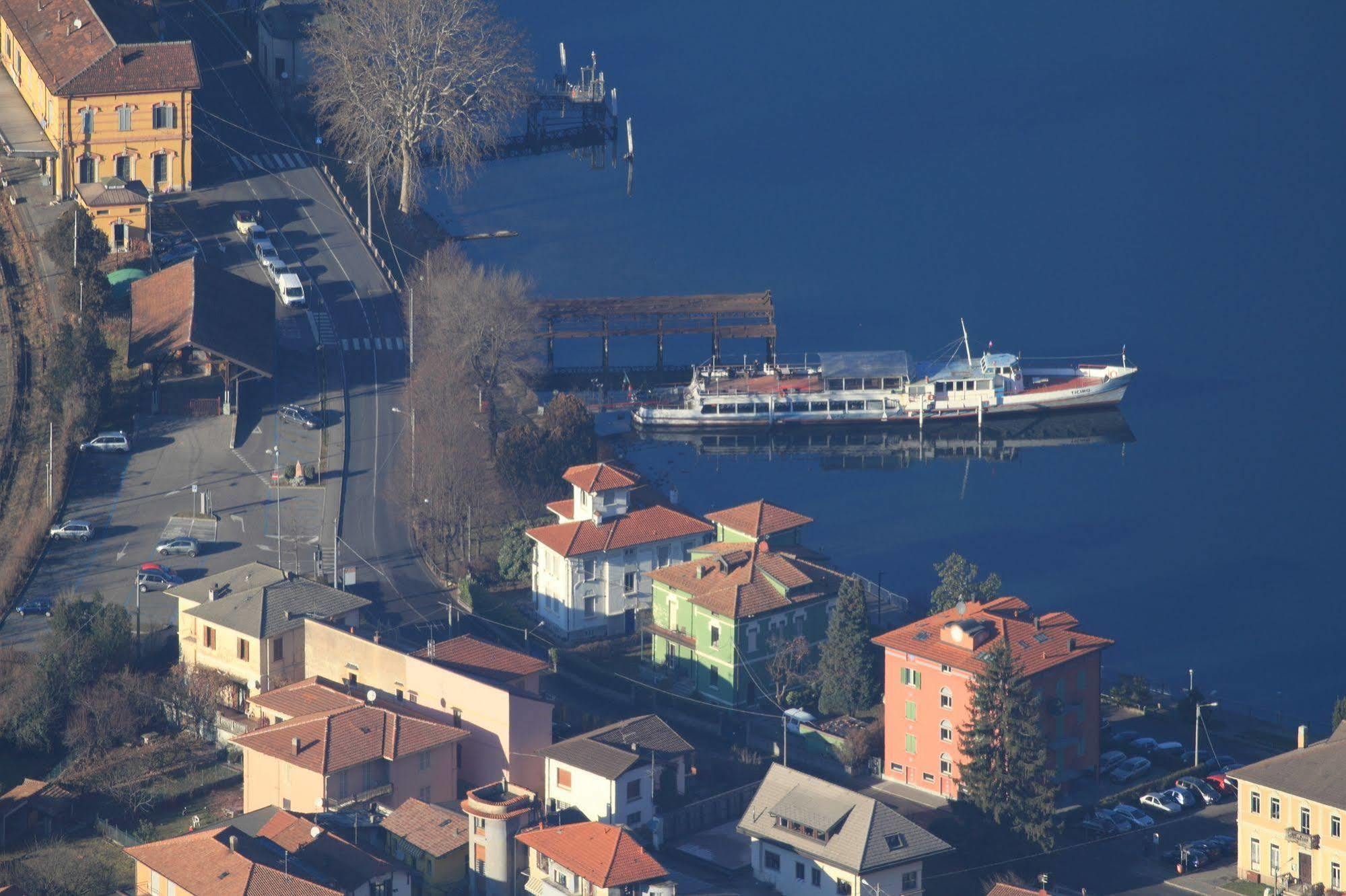Hotel Il Canneto Porto Ceresio Bagian luar foto